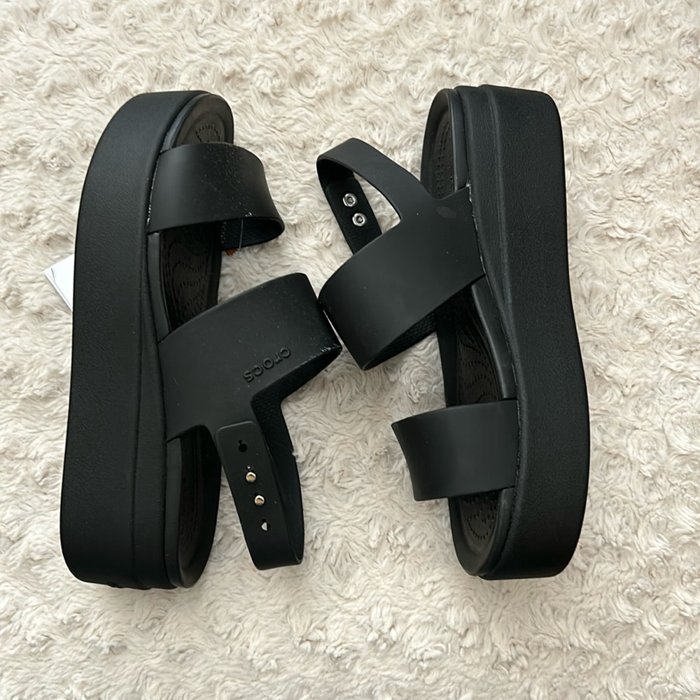 New Brooklyn crocs wedge❤️